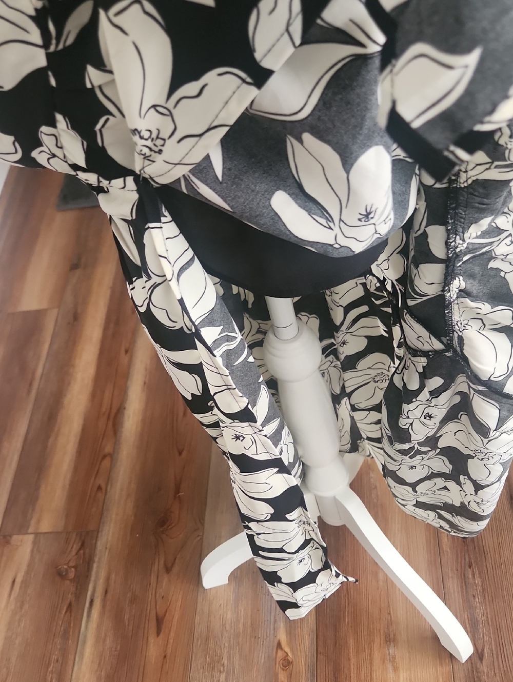 Promesa Black and Cream Floral Maxi Skirt - Picture 5 of 7